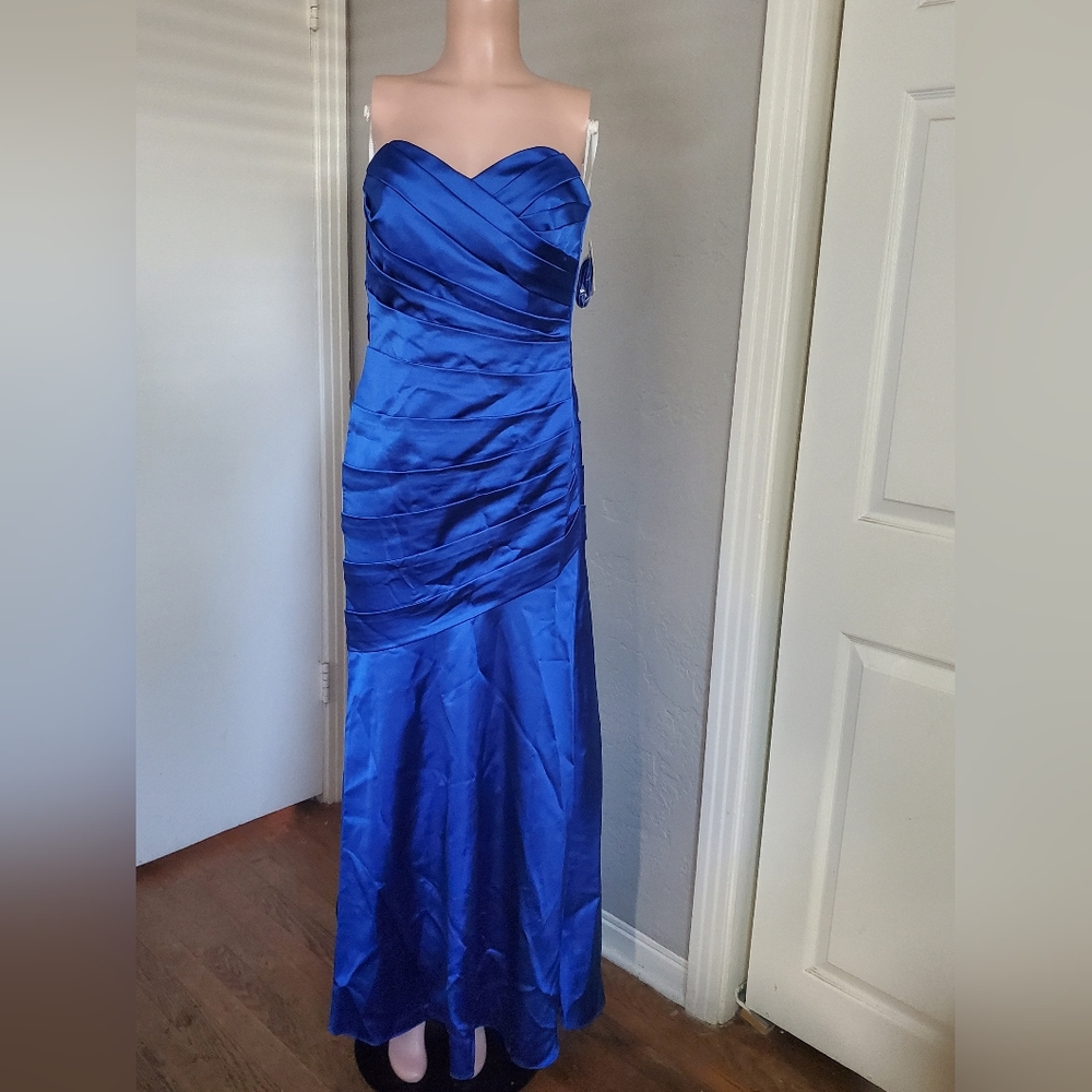 🔷️Royal blue bridesmaids dress brand new